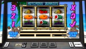 Hot Cross Bunnies - Классический слот от Realistic Games MCPcom
